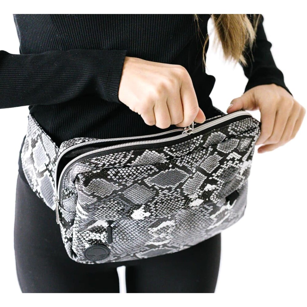 Tushbaby The Pack Diaper Bag Python Print Crossbody Fanny Waist Bag Pockets NWT - Picture 3 of 11